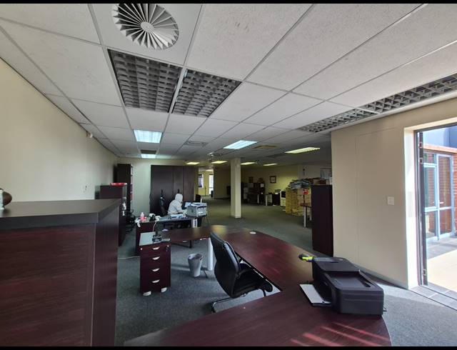 226M² OFFICE FOR SALE IN LITTLE FALLS